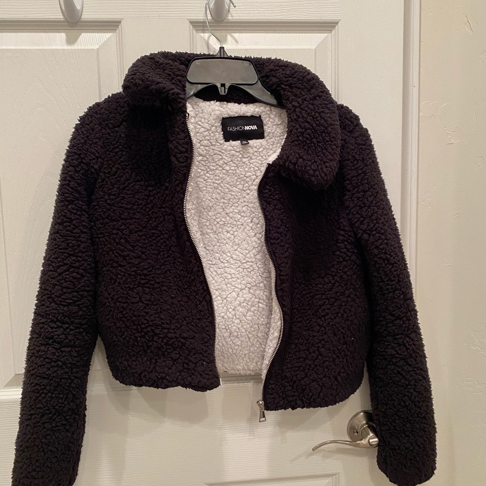 Fashion nova Sherpa zip up